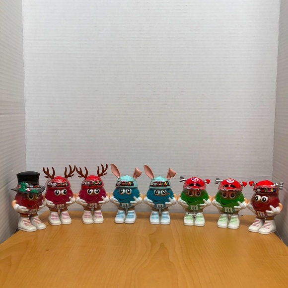 8pc Vintage 80's M&M's Minis Assorted Holiday Candy Dispensers - Picture 7 of 11